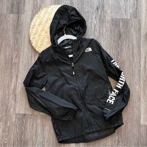 The north face boys windbreaker jacket black